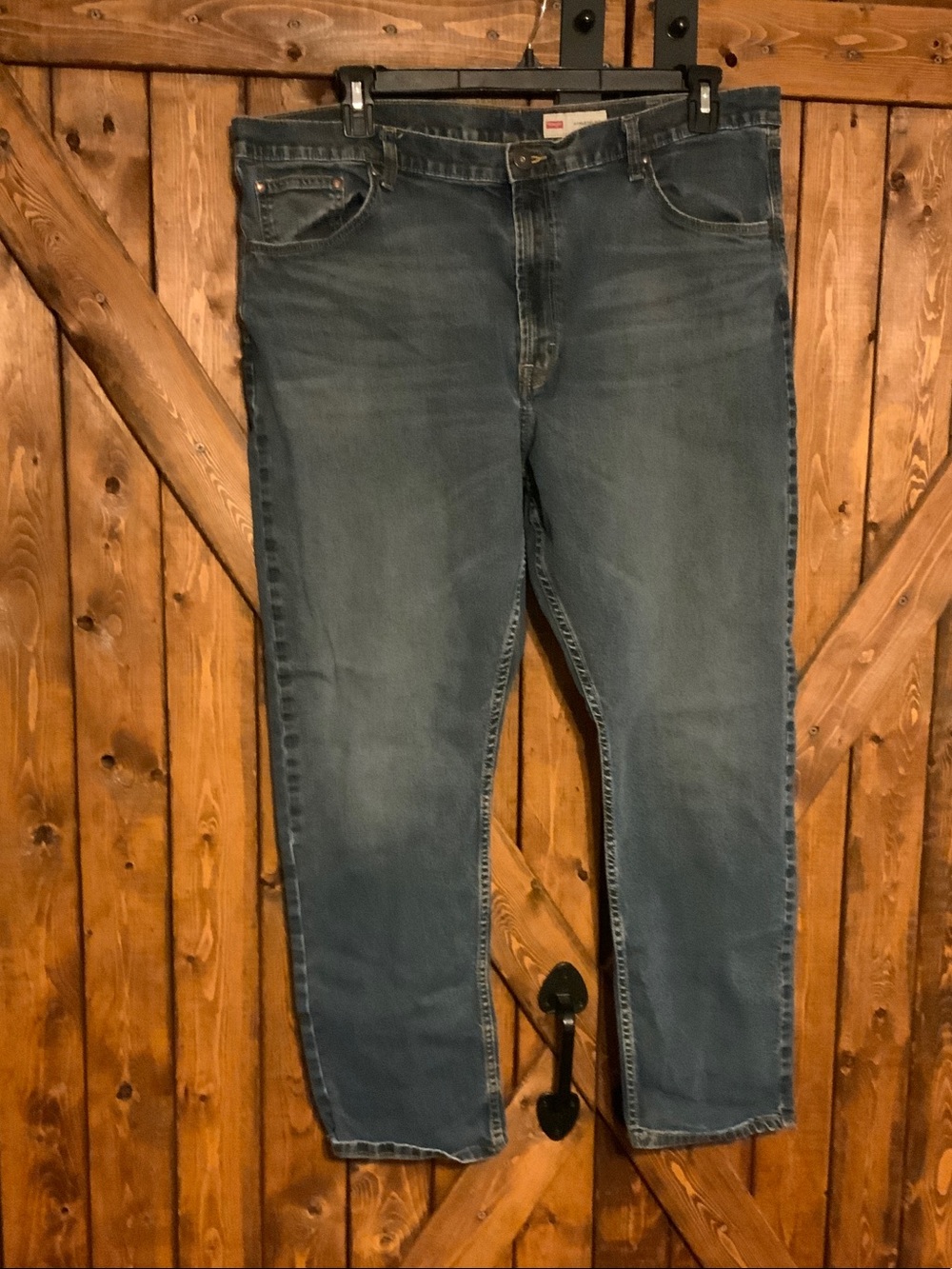 Wrangler Men's Faded Blue Relaxed Fit Jeans